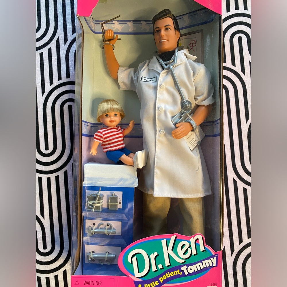 Vintage 1997 Mattel Dr Ken and little patient Tommy NRFb 18898